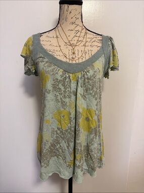 Language Los Angeles *Flutter Short Sleeve Floral Scoop Neck Women's Top